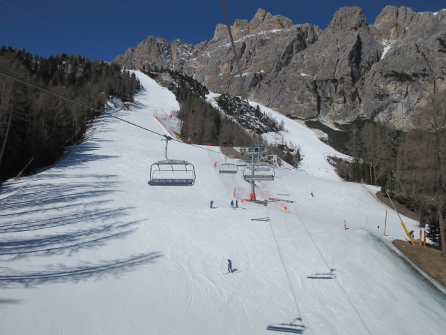 Piste Stratofana Olimpica von der Sesselbahn Tofana Express aus (23. März)