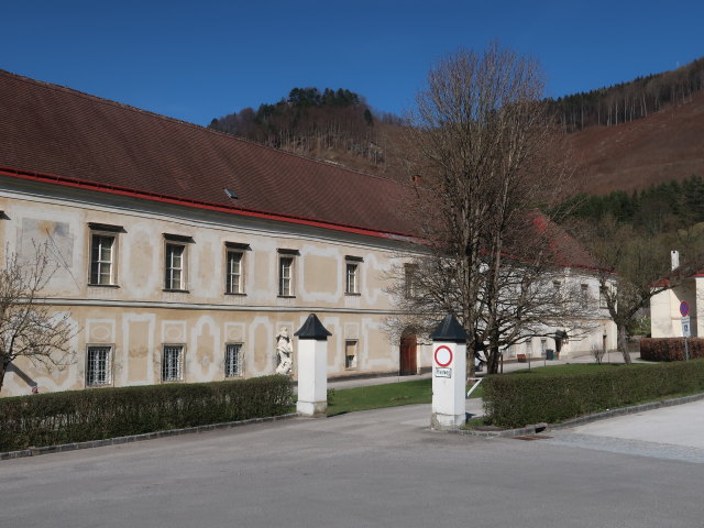 Stift Lilienfeld, 383 m