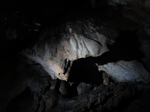 Hermannshöhle, 627 m