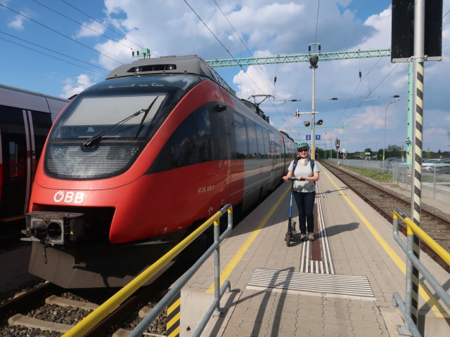 Sabine im Bahnhof Pamhagen, 118 m