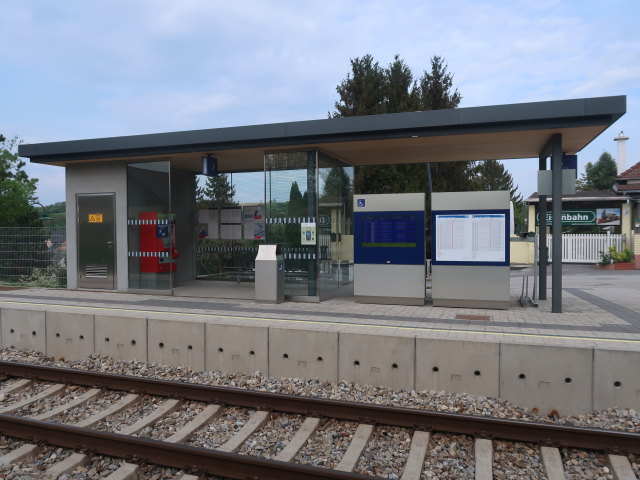 Bahnhof Hautzendorf, 215 m