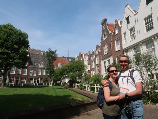 Sabine und ich im Begijnhof in Amsterdam (18. Mai)