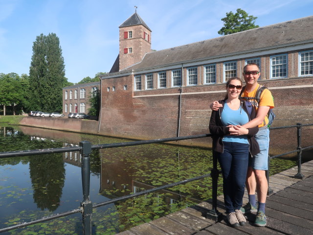 Sabine und ich beim Kasteel in Breda (22. Mai)