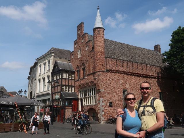 Sabine und ich am Markt in 's-Hertogenbosch (22. Mai)