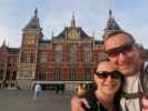 Sabine und ich bei der Station Amsterdam Centraal (18. Mai)