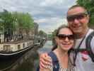 Sabine und ich auf der Oranjebrug in Amsterdam (19. Mai)