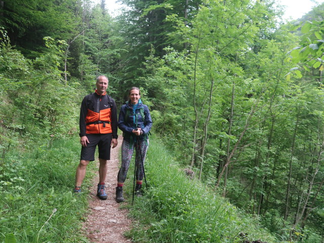 Frank und Ursa zwischen Sattelhalt und Erlgraben