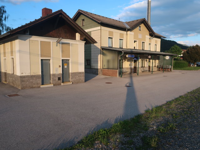 Bahnhof Micheldorf, 449 m