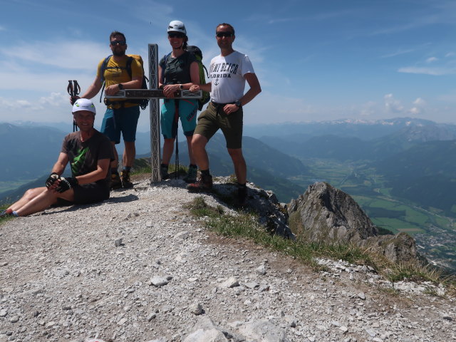 Frank, Stefan, Romana und ich auf der Riffel, 2.106 m (5. Juni)