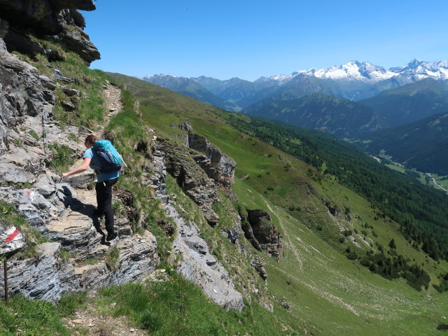 Sabine zwischen Muttenjoch und Rötenspitze (12. Juni)