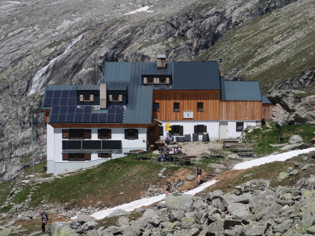 Plauener H&uuml;tte, 2.364 m (19. Juni)
