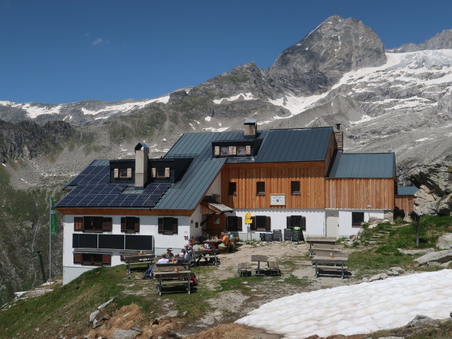 Plauener H&uuml;tte, 2.364 m (19. Juni)