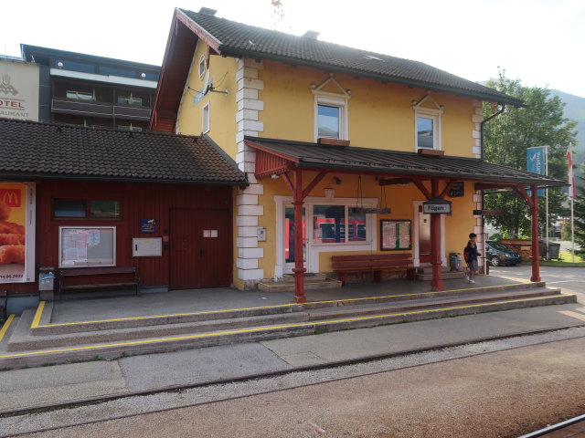 Bahnhof F&uuml;gen-Hart, 537 m