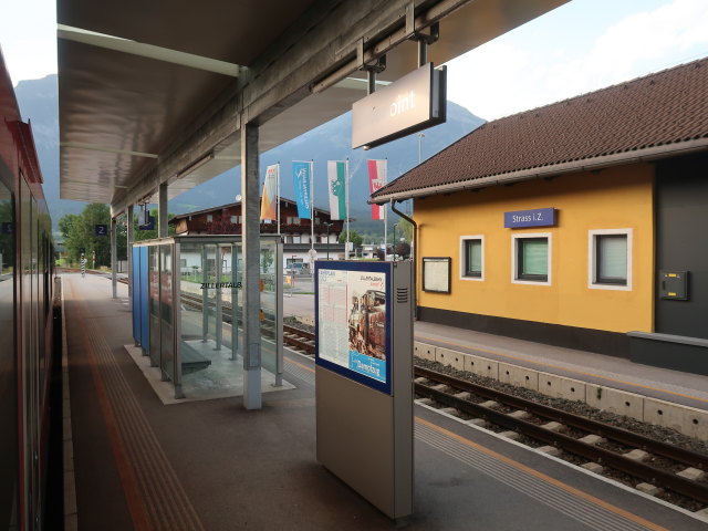Bahnhof Stra&szlig;, 525 m