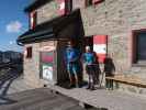 Georg und Sarah bei der Duisburger Hütte, 2.573 m (3. Juli)