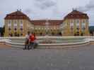 Ich und Sabine beim Schloss Hof, 166 m