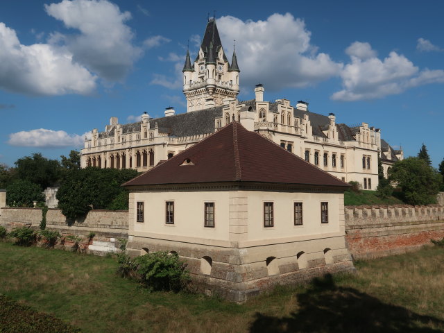 Schloss Grafenegg, 192 m