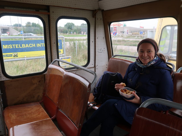 Sabine im Bahnhof Mistelbach Interspar