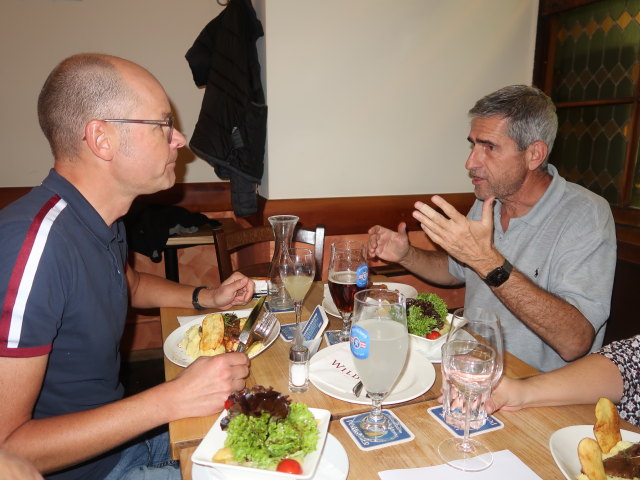 Christian und Friedrich im Gasthaus Wild