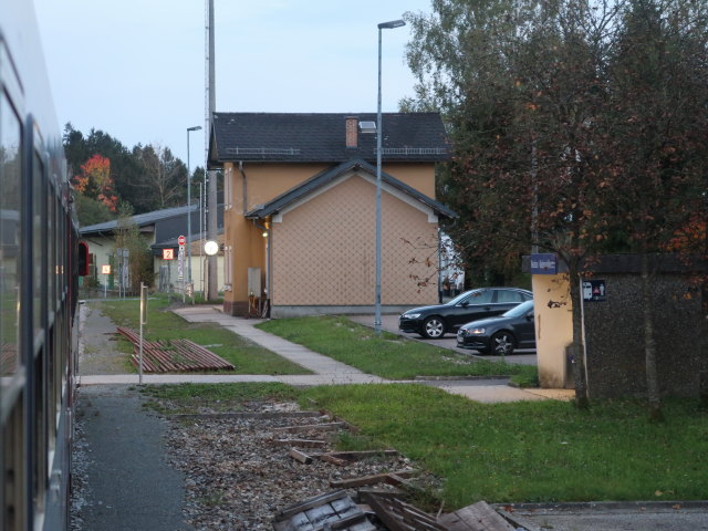 Bahnhof Neuhaus-Niederwaldkirchen, 556 m