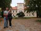 Ich und Sabine beim Schloss Süßenbrunn