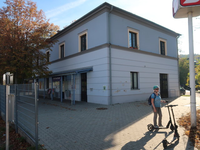 Sabine im Bahnhof Bad Sauerbrunn, 280 m