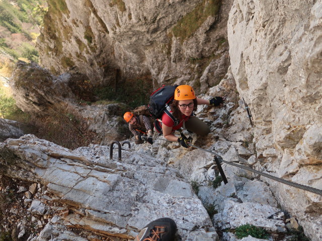 Tristans Kirchboden-Klettersteig: Manuel und Hannelore in der H&ouml;hlenpforte