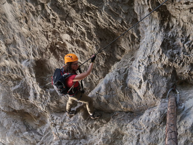 Tristans Kirchboden-Klettersteig: Hannelore in der H&ouml;hle