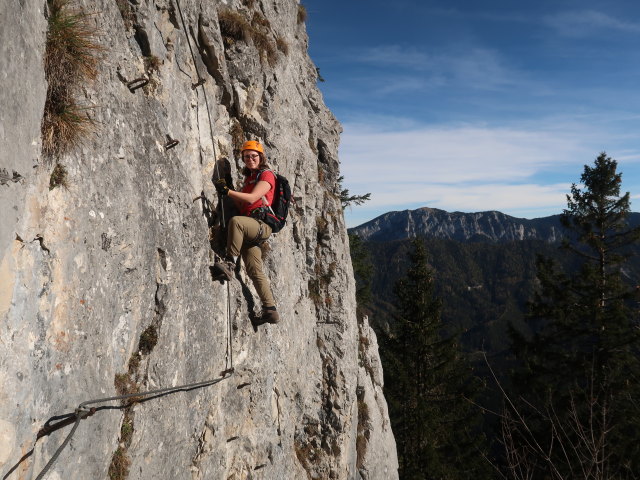 Tristans Kirchboden-Klettersteig: Hannelore in der Gipfelwand