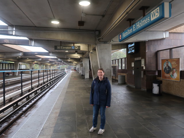 Sabine in der Hamilton E. Holmes Station in Atlanta (11. Nov.)