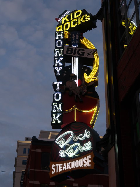 Kid Rock's Big Ass Honky Tonk Rock & Roll Steakhouse in Nashville (14. Nov.)