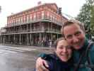 Sabine und ich beim Pontalba Building in New Orleans (19. Nov.)