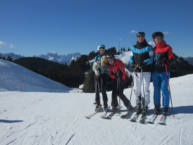 Larissa, Melanie, Frank und ich auf der Taubenkogelpiste West