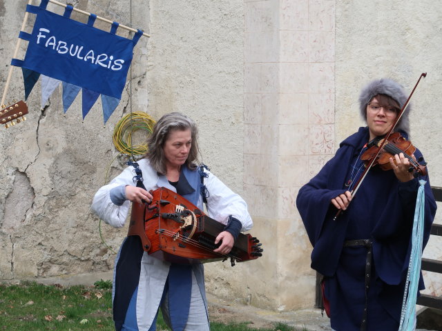 Amarok Avari im Schloss Gloggnitz