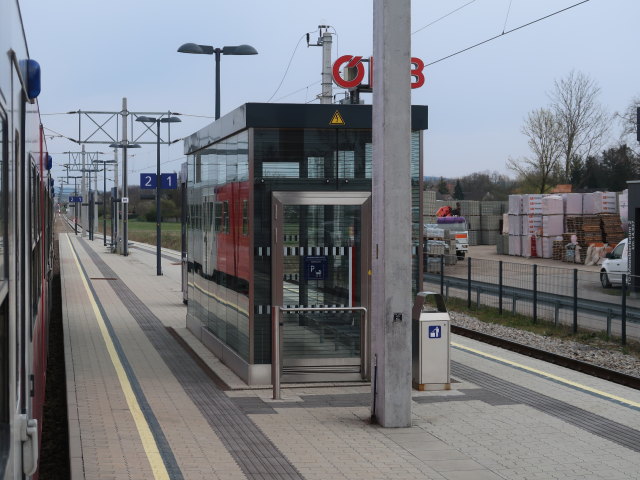 Bahnhof Moosbierbaum-Heiligeneich, 186 m