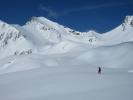 Markus neben der Piste 65 (17. Apr.)