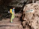 Völlerin-Klettersteig: Romana im Durchschlupf