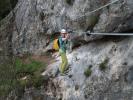 Matthias-Prinner-Klettersteig: Romana auf der Seilbrücke