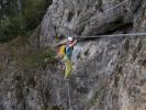 Matthias-Prinner-Klettersteig: Romana auf der Seilbrücke