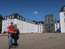 Ich und Sabine beim Schloss Saarbrücken (18. Mai)