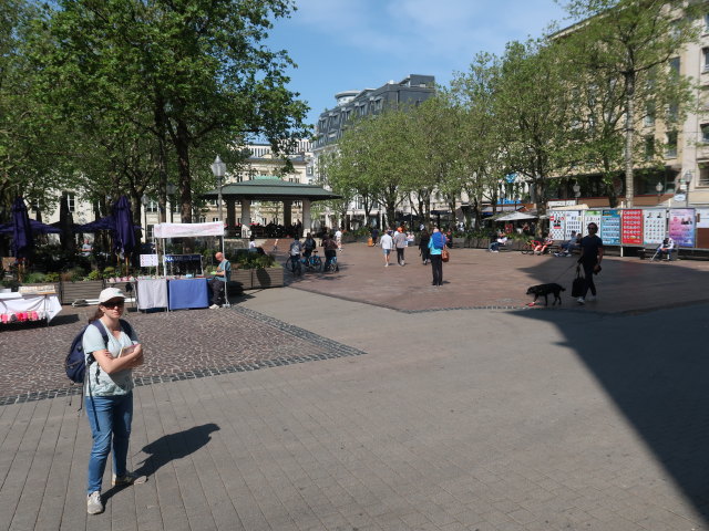 Sabine am Place Guillaume II in Lëtzebuerg (21. Mai)