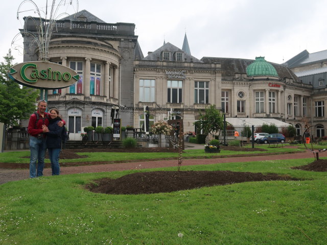 Ich und Sabine beim Casino in Spa (23. Mai)