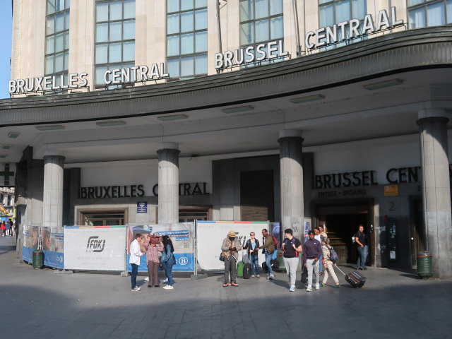 Sabine bei der Station Brussel Centraal (29. Mai)