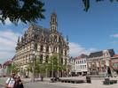 Ich und Sabine beim Stadhuis in Oudenaarde (25. Mai)