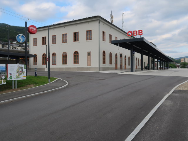 Bahnhof Mürzzuschlag, 681 m