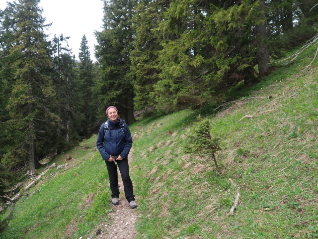 Sabine zwischen Wolfgang-Dirnbacher-H&uuml;tte und Klobent&ouml;rl