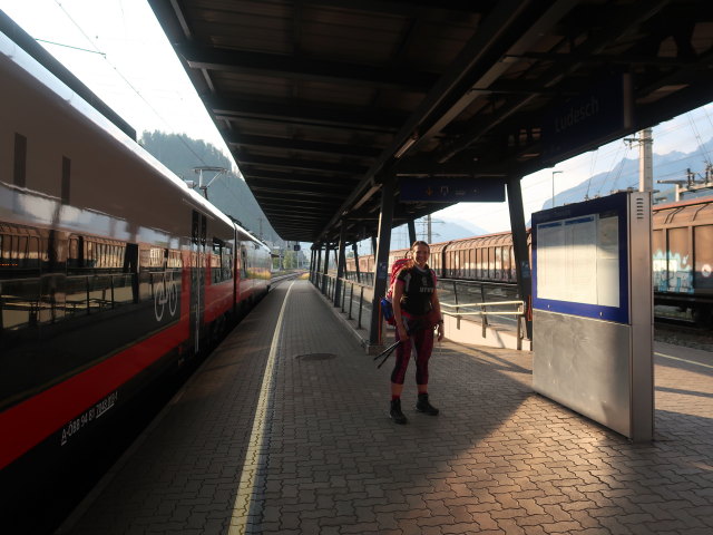 Ursa im Bahnhof Ludesch, 535 m (8. Juni)