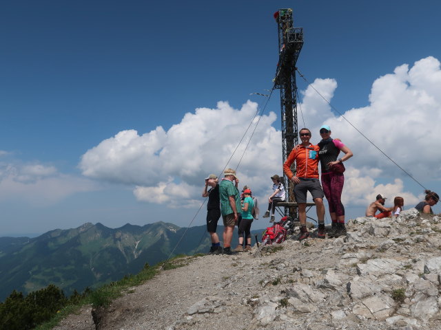 Ich und Ursa am Hohen Fraßen, 1.979 m (8. Juni)