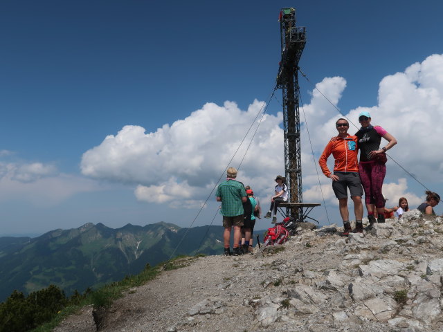 Ich und Ursa am Hohen Fraßen, 1.979 m (8. Juni)