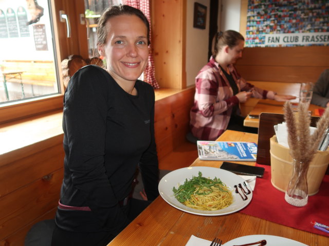 Ursa in der Fra&szlig;enh&uuml;tte, 1.725 m (8. Juni)